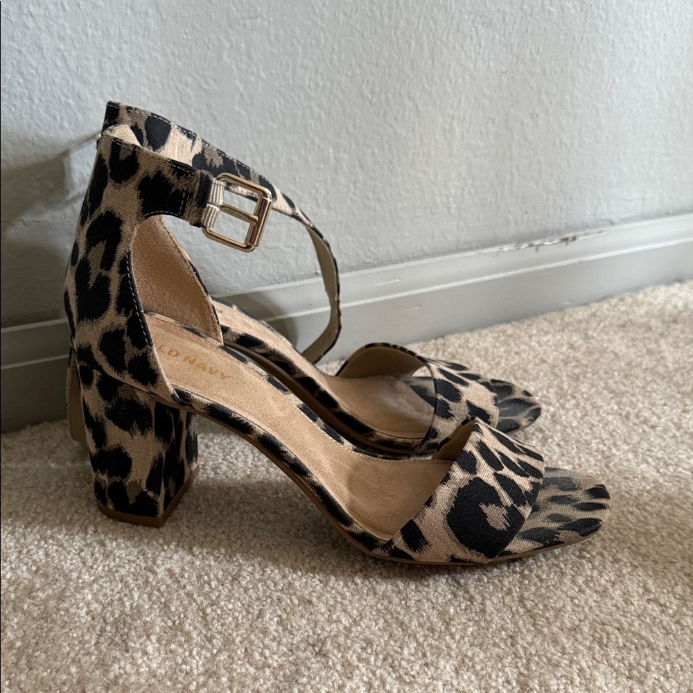 Old Navy Leopard Print Block Heel Sandals